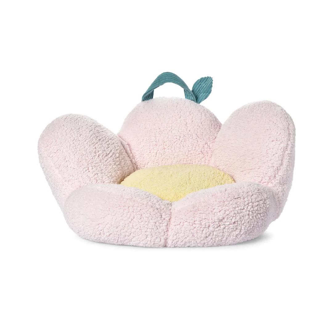 🌸 Cozy Blossom Cat Bed – Soft & Plush Flower-Shaped Haven